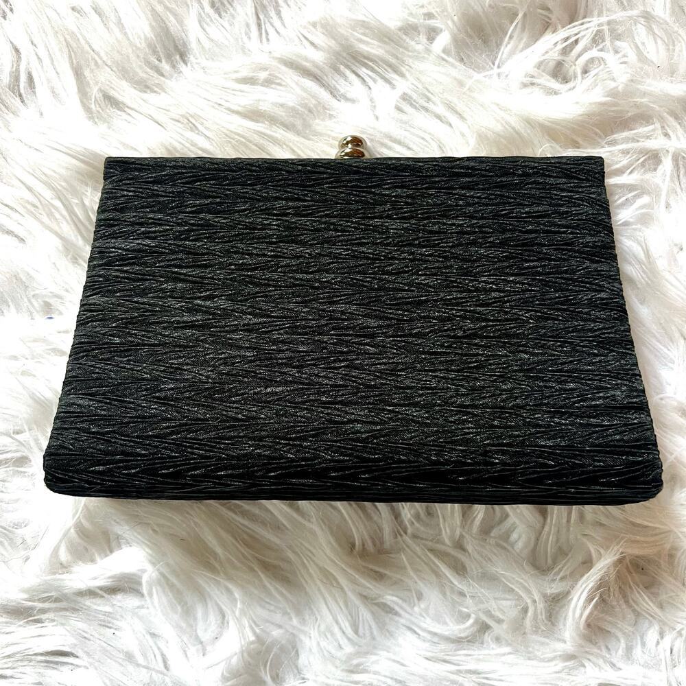 black clutch